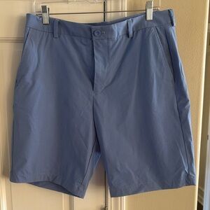 Vineyard Vines On-The-Go Short. Size 33. Never worn.